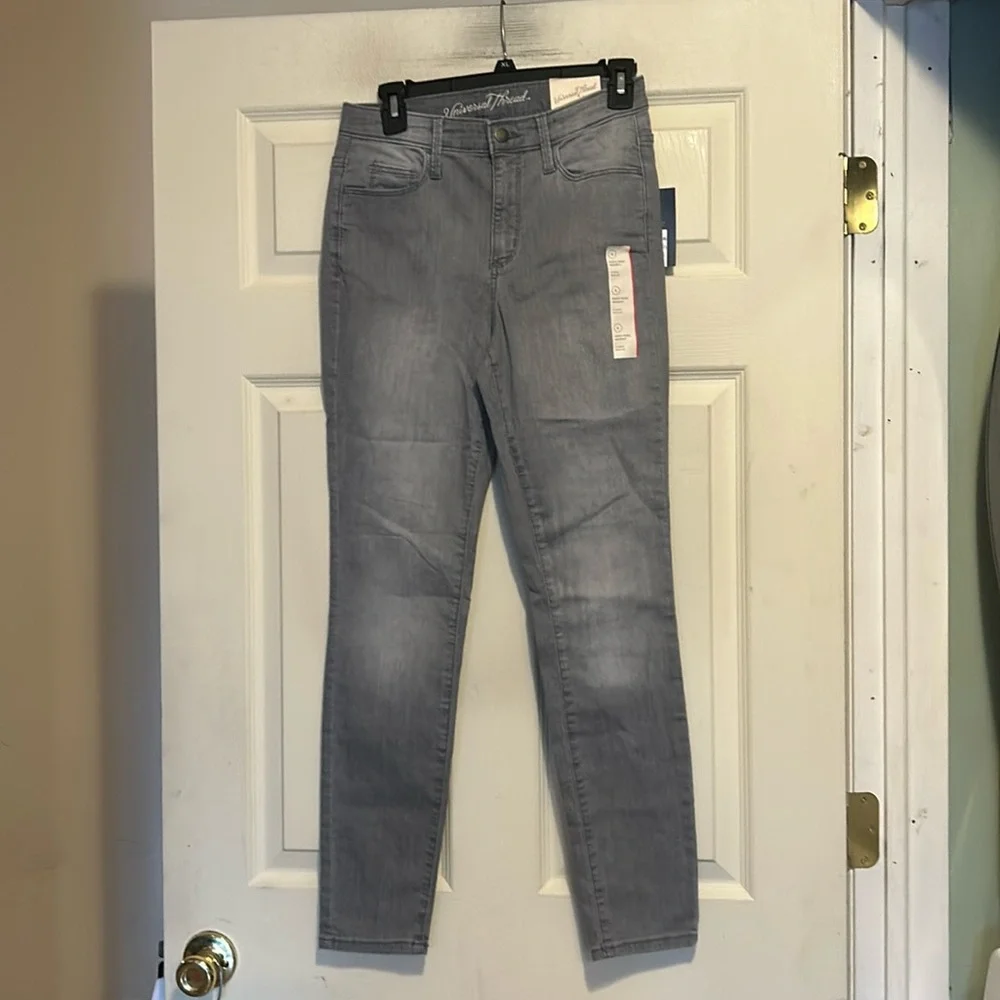 Universal Thread High Rise Skinny Jeans Size 4 Gray